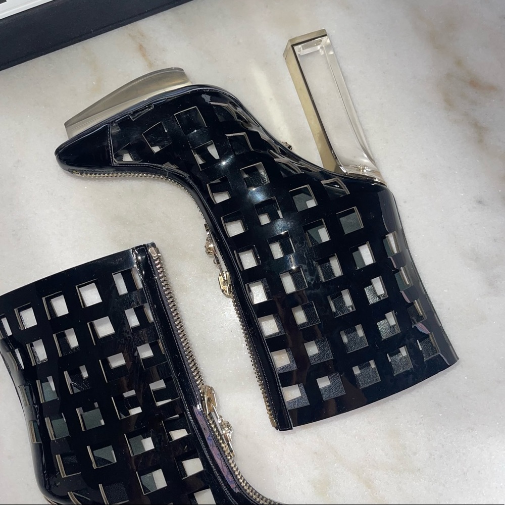 Versace Black Patent Leather Plexiglass PVC Platform Cutout Caged Boots Moody - Picture 10 of 17